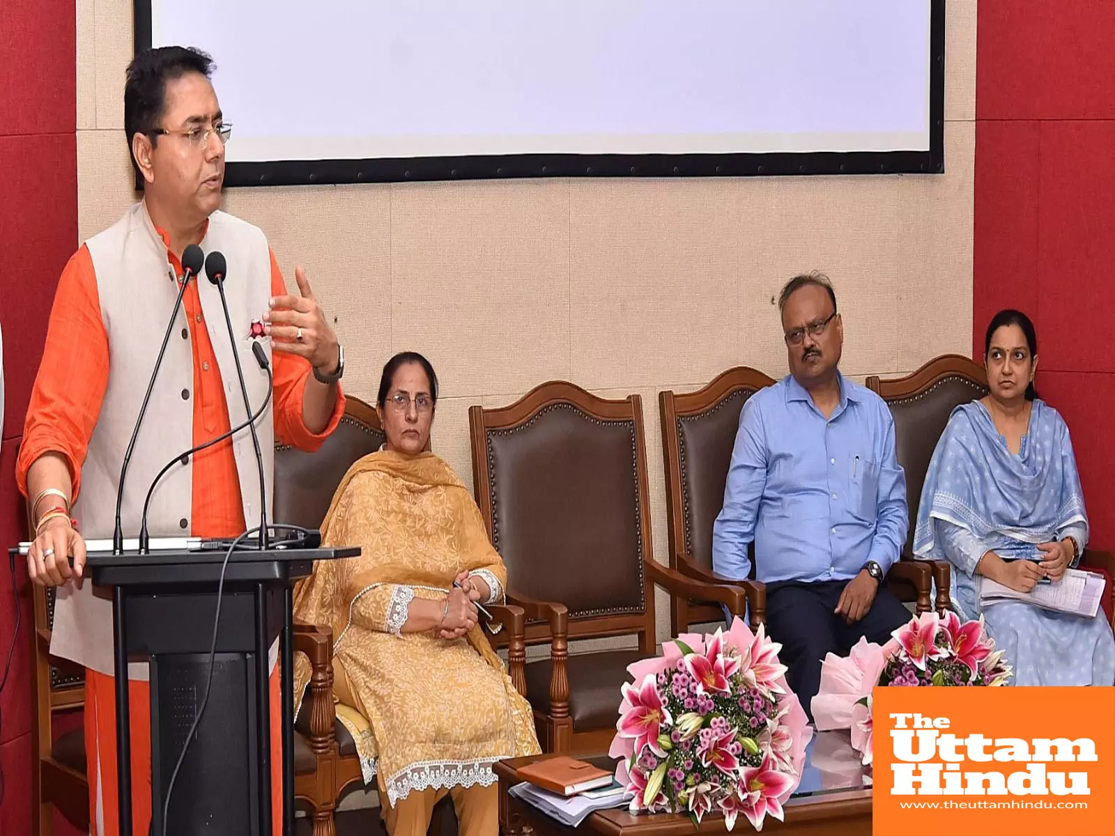 Aman Arora brings ease to renewable energy sector with single point of contact solution & whatsapp helpline