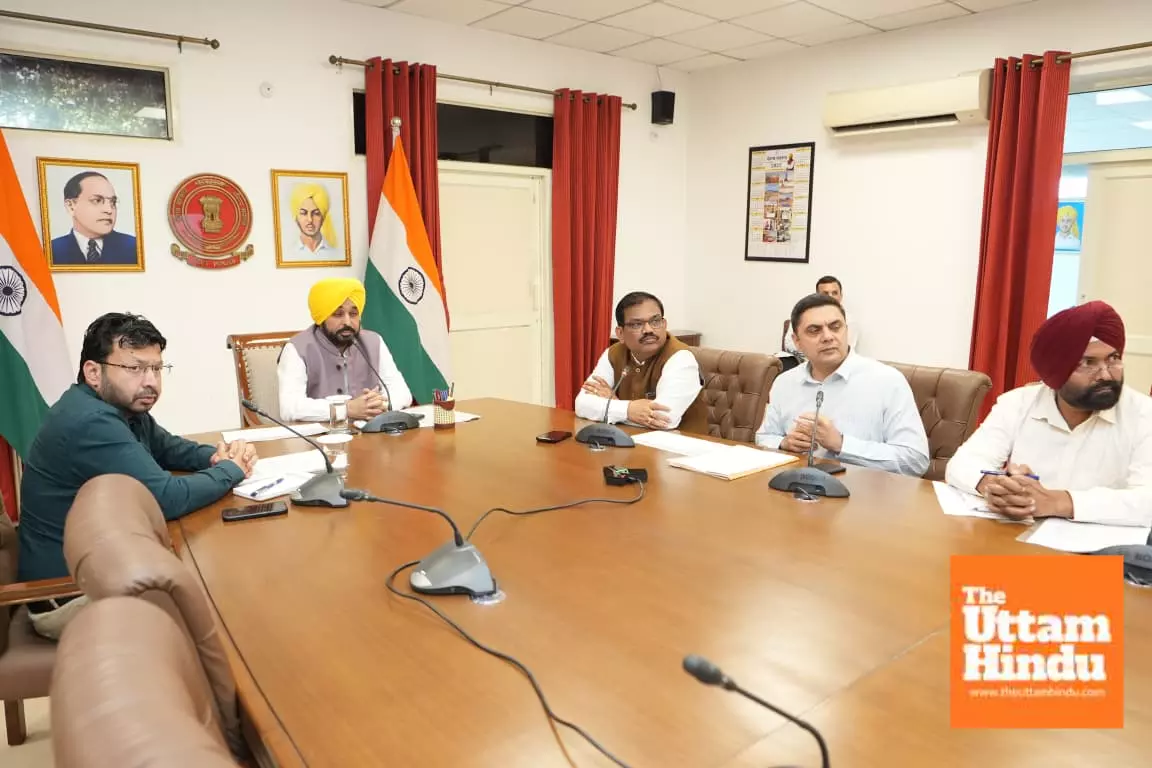 CM Reviews Ongoing Cleanliness, Repair and Relief Efforts in Flood Affected Towns and Cities