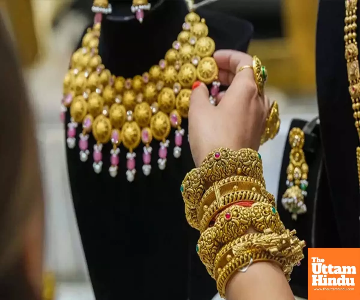 Gold skyrockets to all-time high, silver follows – here’s today’s gold rate (10g)