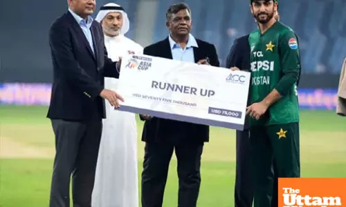 Cheque Mate: Pakistan Govts PKR 2.5 Million Cheques for World Cup Winners Bounce, watch this viral video