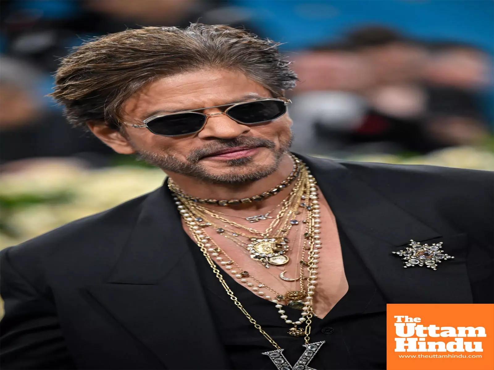 SRKs Stardom Knows No Bounds: Shah Rukh Khan Surpasses Hollywood Icons in Earnings