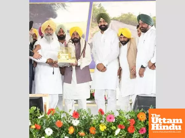 CMs festival bonanza to Punjabis, launches scheme to construct 19,491 km Link Roads at a cost of Rs 4150 crore