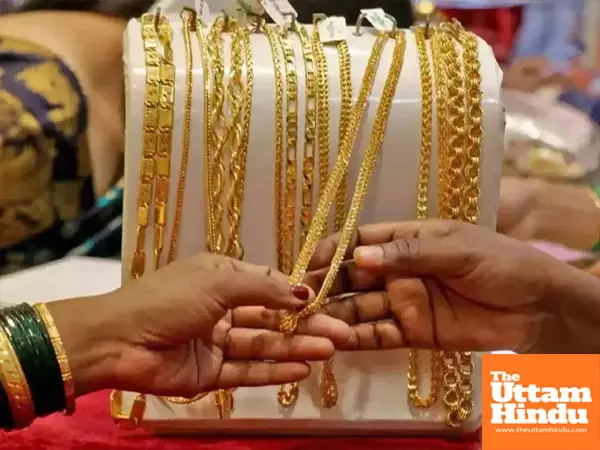 Festive Season Bonanza: Gold and Silver Prices Reach New Heights