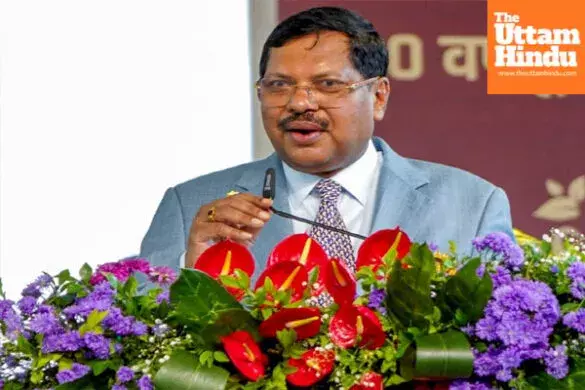 Major security lapse in Supreme Court: Lawyer throws shoe at CJI during hearing
