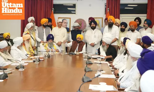 CM HOLDS MEETING WITH SANT SAMAJ AND ACADEMICIANS TO FINALIZE THE SERIES OF EVENTS TO COMMEMORATE 350TH MARTYRDOM OF SRI GURU TEG BAHADUR JI