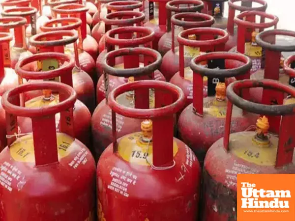 Diwali bonanza: Govt to provide free LPG cylinder to beneficiaries