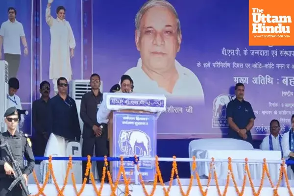Mayawati Holds First Big Rally in Lucknow After 9 Years, Targets SP Mayawati Holds First Big Rally in Lucknow After 9 Years, Targets SP