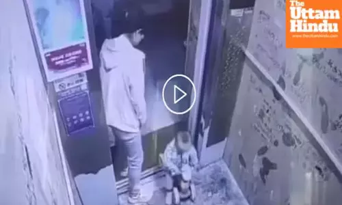 Mother’s small mistake leads to big scare — child trapped in lift, video viral