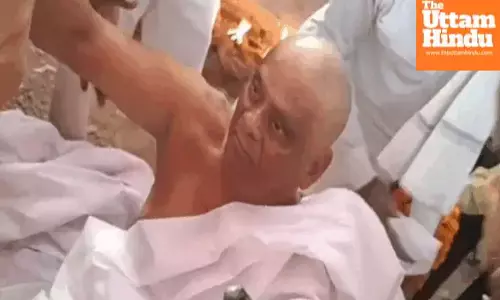 Man attends his own last journey, lies on bier before being cremated — here’s why