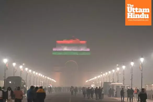 Delhi’s pollution reaches alarming levels; AQI crosses 300, GRAP-1 restrictions imposed Delhi’s pollution reaches alarming levels; AQI crosses 300, GRAP-1 restrictions imposed