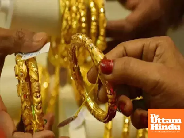 Dhanteras delight: Gold and Silver prices take off! Check current prices Dhanteras delight: Gold and Silver prices take off! Check current prices