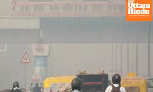 Toxic air in Delhi: pollution reaches emergency mark, AQI 430 in Anand Vihar