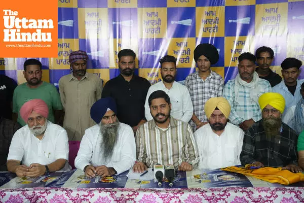 Akali Dal suffers another jolt ahead of Tarn Taran by-election as prominent families join AAP Akali Dal suffers another jolt ahead of Tarn Taran by-election as prominent families join AAP