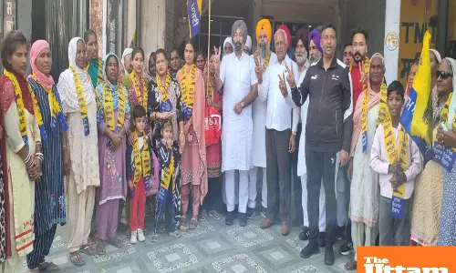 Tarn Taran by-election: AAP receives major political boost as hundreds of families from Jhabbal Pukhta and Adda Chabal join the party