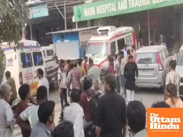 Oxygen Line Blast Rocks Noida Hospital, ICU Patients Shifted Amidst Chaos and Safety Concerns Oxygen Line Blast Rocks Noida Hospital, ICU Patients Shifted Amidst Chaos and Safety Concerns