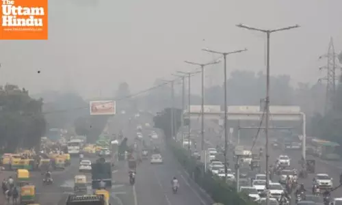 Delhi-NCR Chokes: Toxic Air, Very Poor Pollution Levels Make Breathing a Struggle