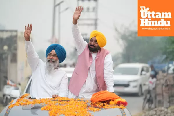 CM Manns Grand Roadshow in Tarn Taran; Appeals to Voters to Support AAP Candidate Harmeet Singh Sandhu CM Manns Grand Roadshow in Tarn Taran; Appeals to Voters to Support AAP Candidate Harmeet Singh Sandhu