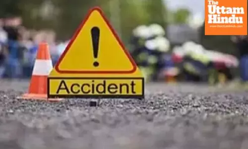 Tragic road accident: Truck-car collision kills 6, 2 injured