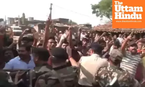 Attack on Bihar Deputy CM’s Convoy: Cow Dung and Stones Thrown at Vehicle; Vijay Sinha Says “Bulldozers Will Run Over Their Chests”