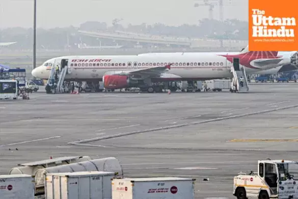 Major ATC glitch at Delhi airport delays over 100 flights, passengers stranded for hours Major ATC glitch at Delhi airport delays over 100 flights, passengers stranded for hours