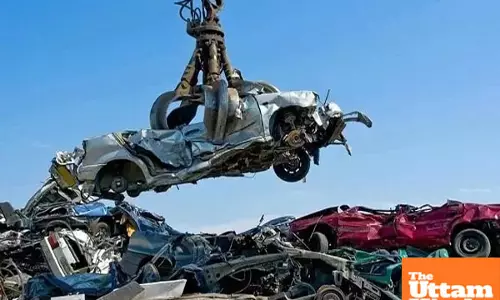 Govts scrap sale outshines Chandrayaan-3, rakes in crores