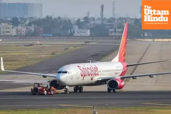 Panic mid-air: Mumbai–Kolkata flight makes emergency landing after engine failure, 170 passengers safe