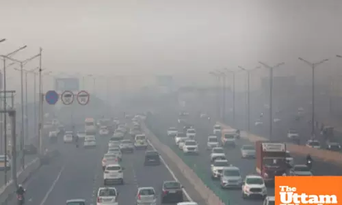 Pollution takes a toll: Delhi businesses bleed Rs 100 crore daily as smog chokes city