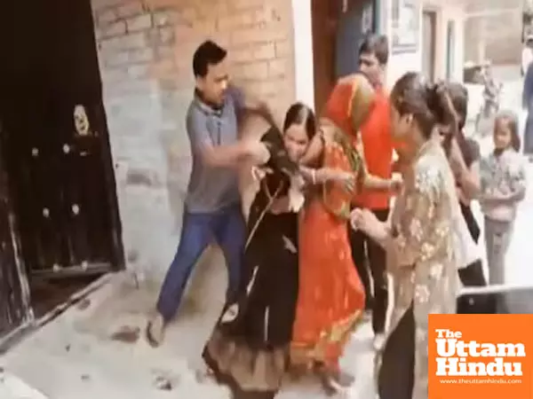 Bihar Couples viral video: Husband slaps wife on cam for not voting for RJD in Bihar polls