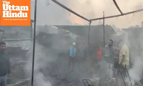 Massive Fire Engulfs Kanpur’s Bakarganj Market, Hundreds of Shops Reduced to Ashes