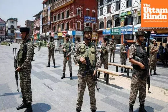 After Delhi blasts, massive crackdown in Kashmir: 500 locations raided, 600 detained After Delhi blasts, massive crackdown in Kashmir: 500 locations raided, 600 detained