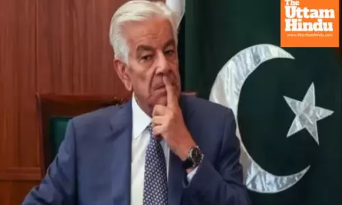 Pakistan warns of simultaneous war on India and Afghanistan, Defence Minister says “Allah will support us”