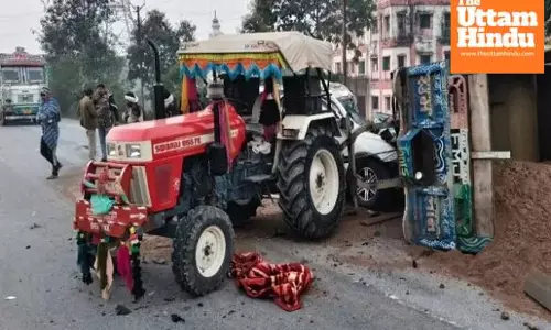 Tragic road accident: 5 youths killed after Fortuner hits sand-laden tractor-trolley