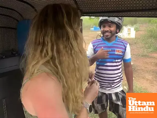 Tourist harassed by scooter rider who demands sex and then masturbates; VIDEO goes vira Tourist harassed by scooter rider who demands sex and then masturbates; VIDEO goes vira