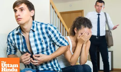 Amritsar Man Tracks Wife via GPS, Catches Her With Another Man at Hotel