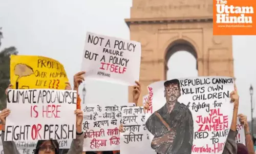 Slogans in support of Naxalites raised at India Gate; 15 people arrested