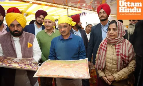 CM and Arvind Kejriwal pay obeisance at Gurudwara Takht Shri Kesgarh sahib, gurudwara Sheeshganj sahib and Bhora sahib CM and Arvind Kejriwal pay obeisance at Gurudwara Takht Shri Kesgarh sahib, gurudwara Sheeshganj sahib and Bhora sahib