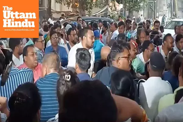 BLO protest continues outside Election Commission, BJP leader calls them ‘TMC hawkers