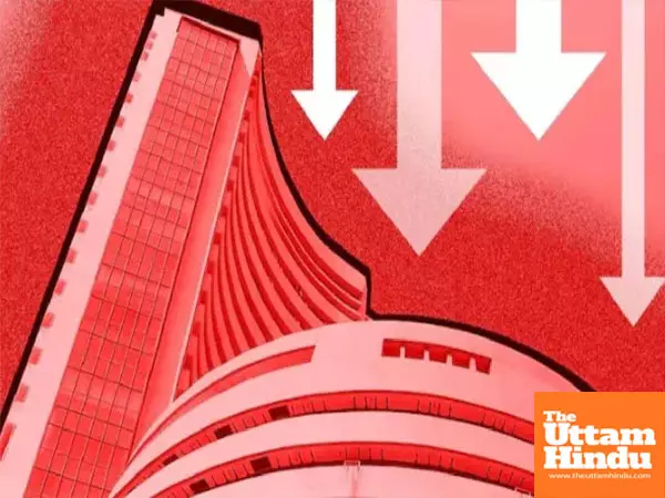 Stock market slowdown drowns investors: 18 major mutual funds post negative returns, small‑cap stocks hit hardest