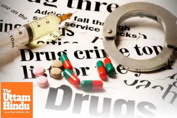 Punjab AAP Ousts Mayor After Drug-Scandal Video: Caught Counting Cash After Trying to Shield Woman in Opium Case Punjab AAP Ousts Mayor After Drug-Scandal Video: Caught Counting Cash After Trying to Shield Woman in Opium Case