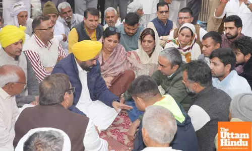 Punjab CM Bhagwant Mann, AAP National Media Incharge Anurag Dhanda and State President Dr. Sushil Gupta met with Hardik Rathis family and expressed their condolences