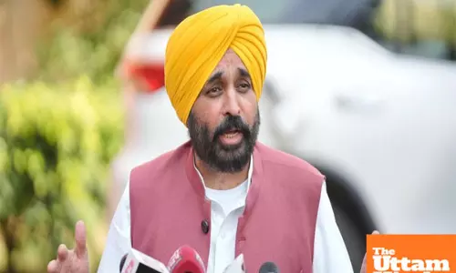 CM Mann spends 1 hour at Kurali bus stand without VIP security, connects with common people