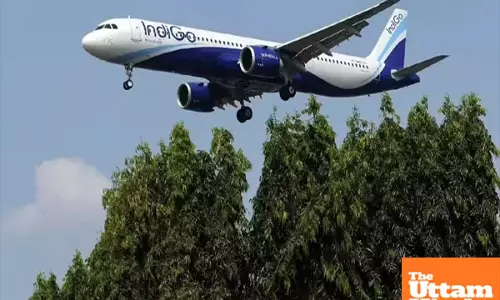 Bomb scare forces Medina‑to‑Hyderabad flight to land in Ahmedabad; suspect held