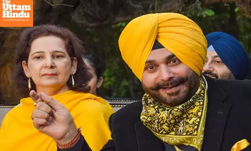 Navjot Kaur Sidhu Suspended: CM Seat Up for Rs 500 Cr Row Rocks Congress