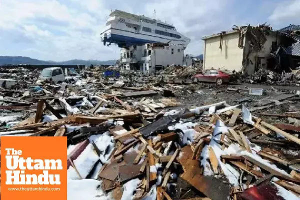 Earthquake of 7.5 Magnitude in Japan: Tsunami Warning Issued; PM Forms Emergency Task Force; People in Panic Earthquake of 7.5 Magnitude in Japan: Tsunami Warning Issued; PM Forms Emergency Task Force; People in Panic