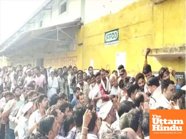 Farmers desperate wait ends in tragedy: Heart attack claims life as Urea shortage bites hard Farmers desperate wait ends in tragedy: Heart attack claims life as Urea shortage bites hard