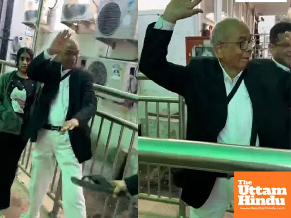 Lawyer who threw shoe at former CJI Gavai publicly gets slippered in Karkardooma court; video surfaces