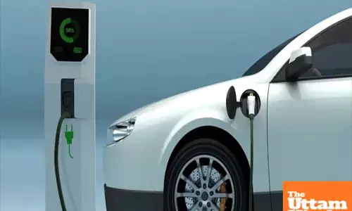 GST 2.0 backfires on EVs: Petrol-Diesel cars steal the thunder, Mahindra shines