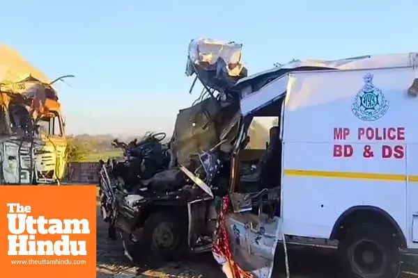 Tragic Accident: Bomb Disposal Squad Vehicle Collides with Truck, 4 Personnel Killed on the Spot Tragic Accident: Bomb Disposal Squad Vehicle Collides with Truck, 4 Personnel Killed on the Spot