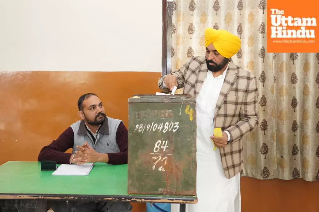 BHAGWANT MANN CASTS VOTE IN HIS NATIVE VILLAGE BHAGWANT MANN CASTS VOTE IN HIS NATIVE VILLAGE