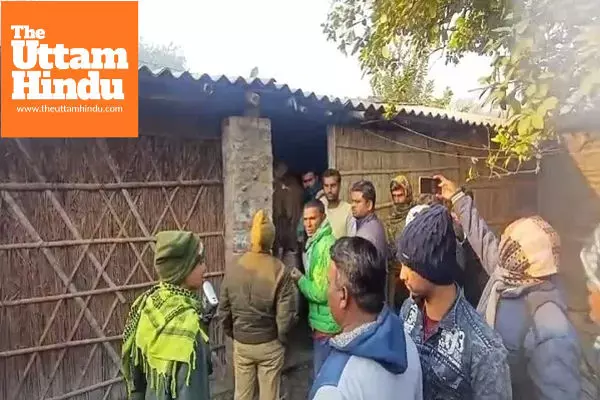 Four Members of the Same Family Found Hanging, Area in Shock; Father and Three Daughters Among the Dead Four Members of the Same Family Found Hanging, Area in Shock; Father and Three Daughters Among the Dead